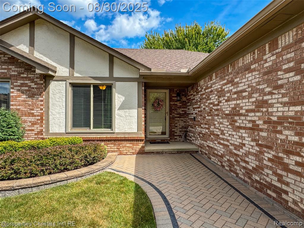 46502 Springhill Drive, Shelby Twp, MI 48317 — Photo 3