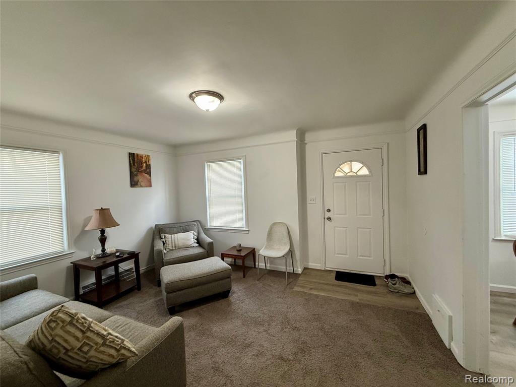 7313 Grandville Avenue, Detroit, MI 48228 — Photo 3