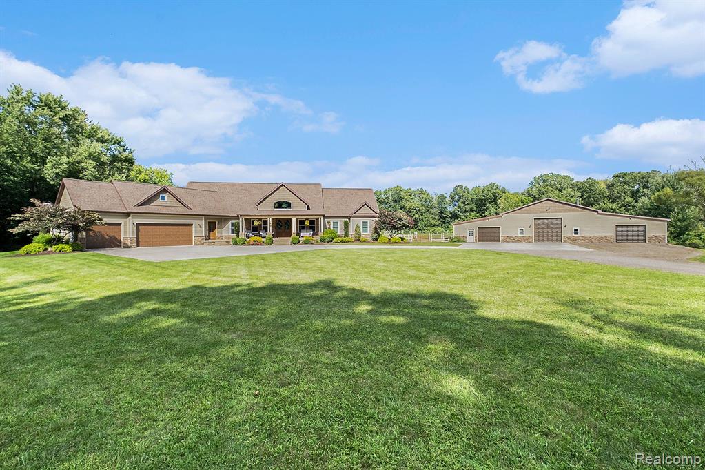 7196 MANOR Lane, Fowlerville, MI 48836 — Photo 3