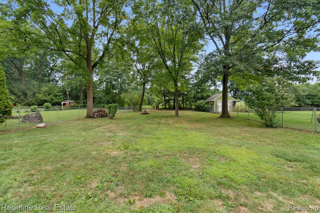 8416 Arlis Avenue, Commerce Twp, MI 48382 — Photo 32