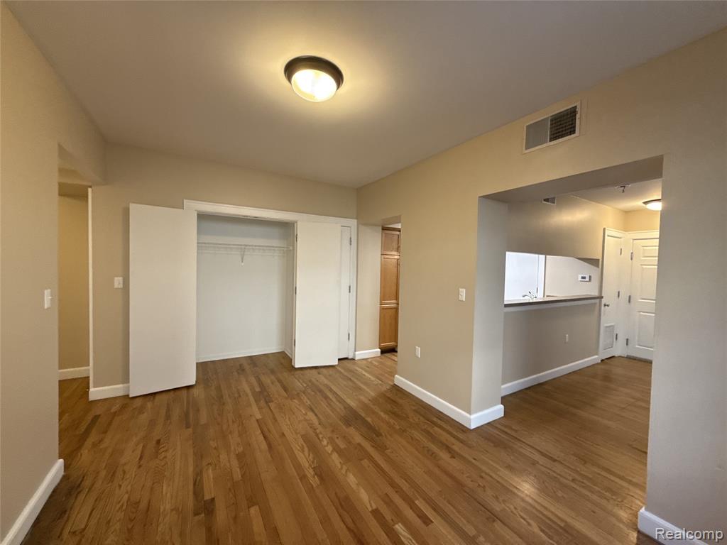 680 Delaware Street, Detroit, MI 48202 — Photo 5