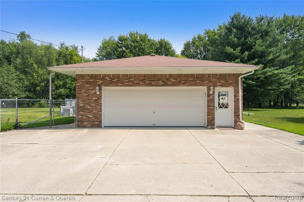 13680 S Seymour Road, Montrose, MI 48457 — Photo 8