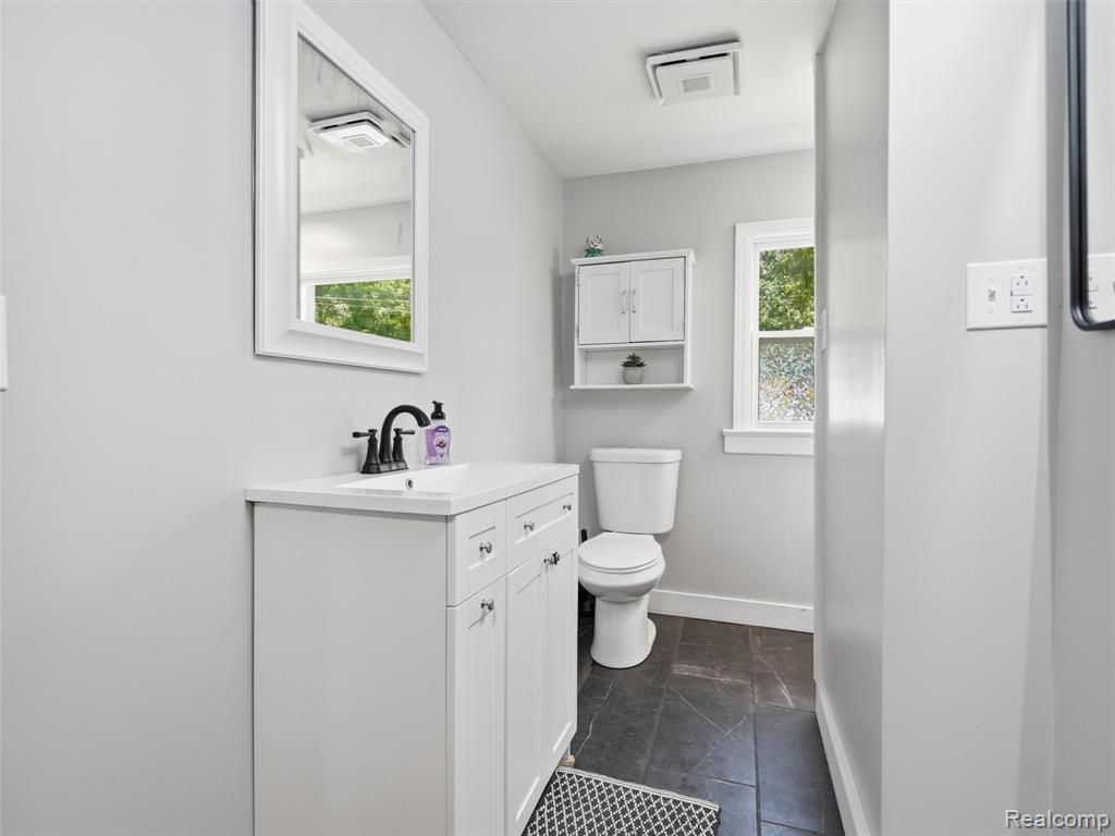 6520 N Hix Road, Westland, MI — Photo 15