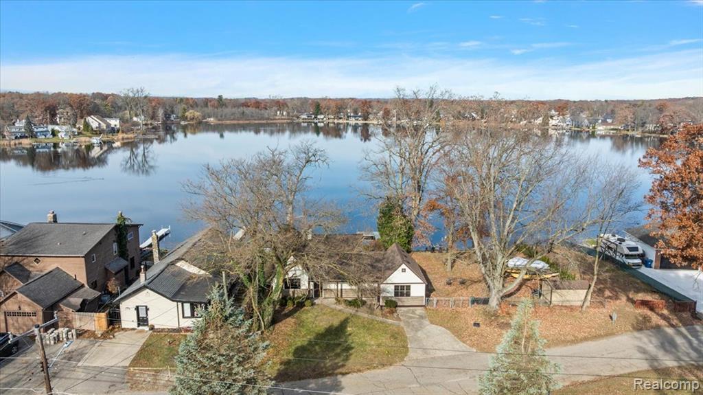 9492 Roundlake Boulevard, White Lake, MI — Photo 3