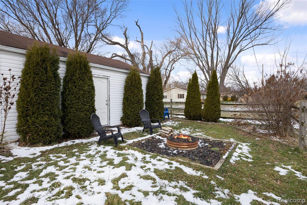 7768 Jackman Road, Temperance, MI 48182 — Photo 24