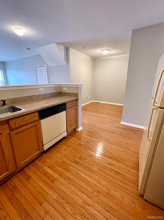 90 ADELAIDE Street, Detroit, MI 48201 — Photo 16