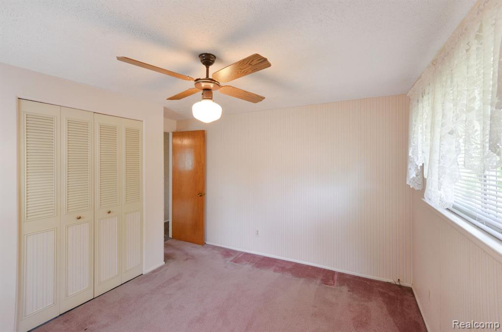 40509 Irval Drive, Sterling Heights, MI 48313 — Photo 21