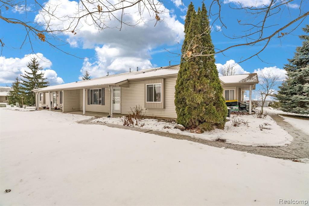 9447 FORESTVIEW Circle, Grand Blanc, MI 48439 — Photo 2