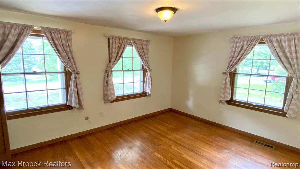 5291 DEEP WOOD Road, Bloomfield Hills, MI 48302 — Photo 14