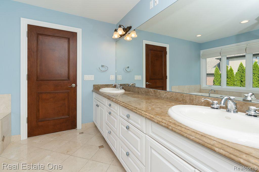 4741 Crestone Way, Rochester, MI 48306 — Photo 34