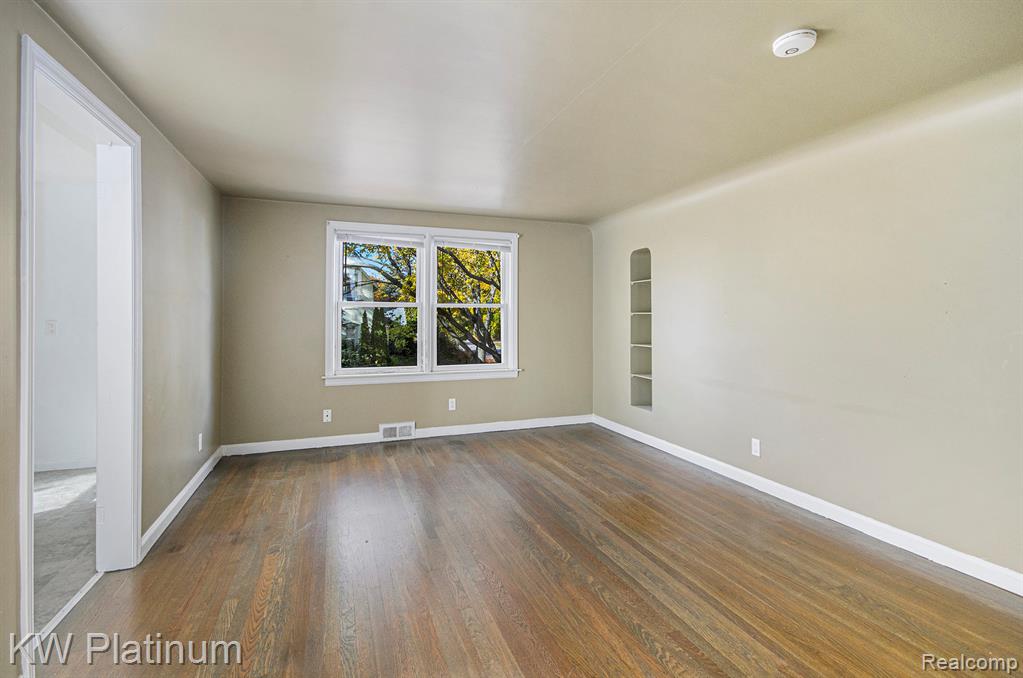 715 Thornapple Street, St. Clair, MI 48079 — Photo 15