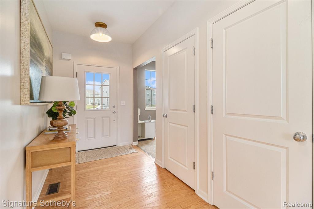 6336 HAWTHORNE Avenue, Ypsilanti, MI 48197 — Photo 4