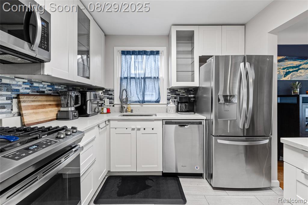 712 S Minerva Avenue, Royal Oak, MI 48067 — Photo 9