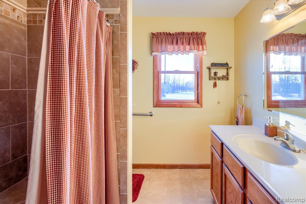 6941 Lake Pleasant Road, North Branch, MI 48461 — Photo 24