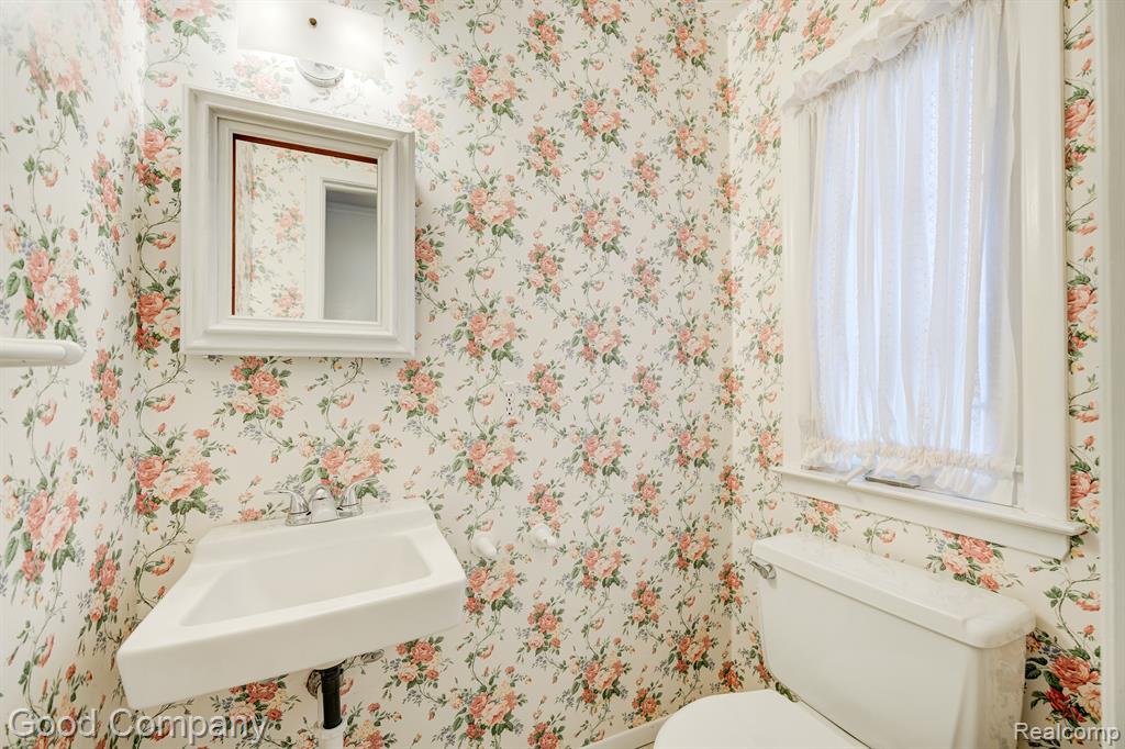 702 PARKMAN Drive, Bloomfield Hills, MI 48304 — Photo 25