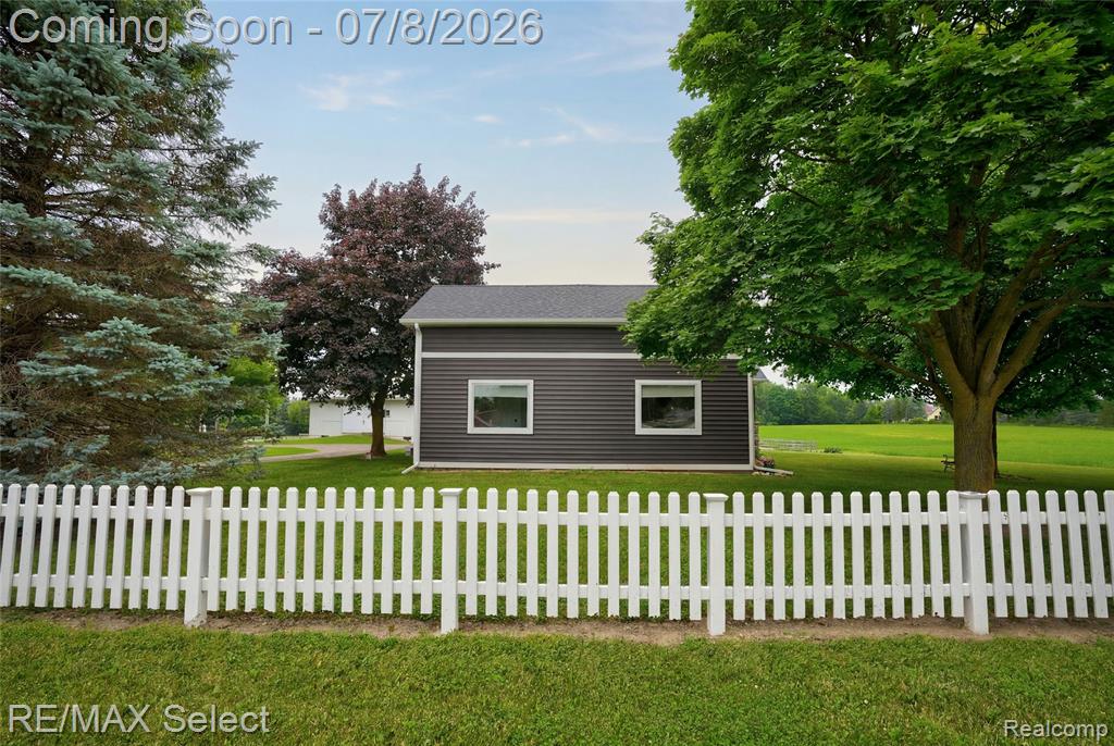 11025 Davison Road, Davison, MI 48423 — Photo 9