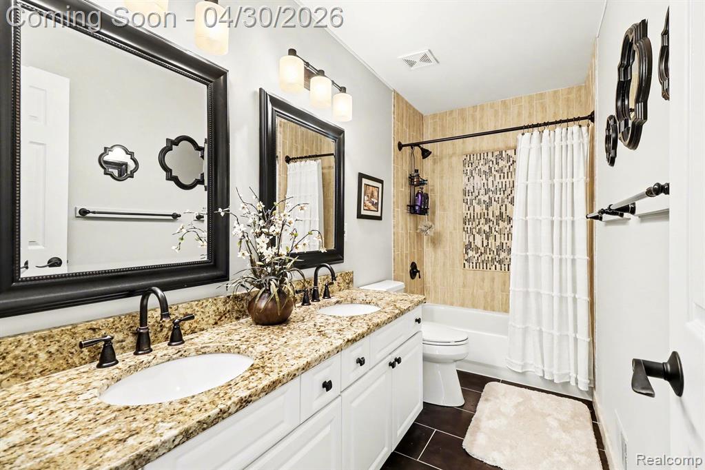 6883 Essex Court, Waterford, MI 48327 — Photo 15