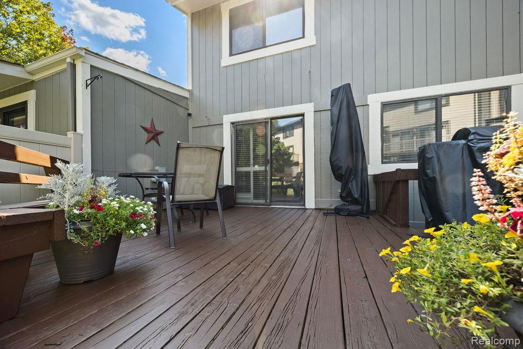 886 Yorktown Court, Northville, MI 48167 — Photo 38