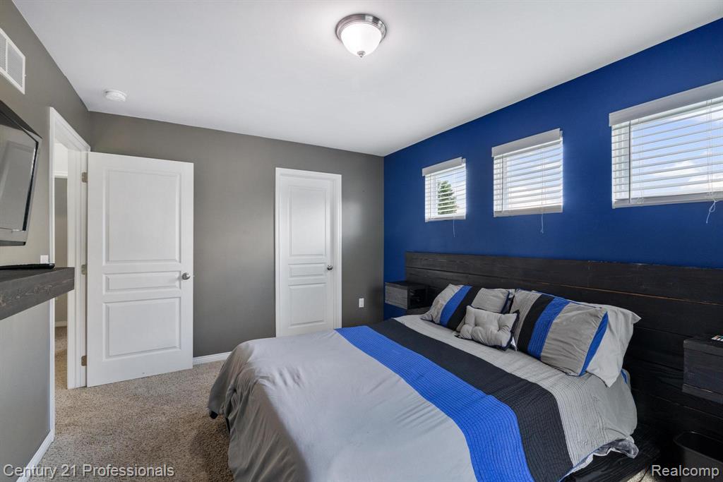 9754 Windsor Lane, Clarkston, MI 48348 — Photo 38