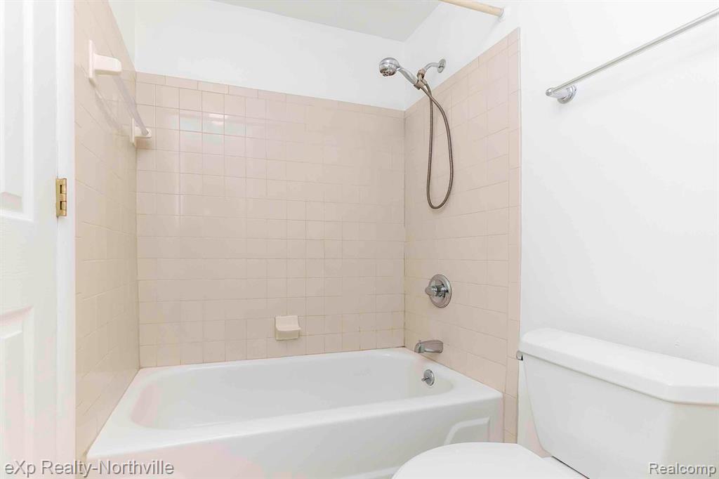 22853 CRANBROOKE Drive, Novi, MI — Photo 33