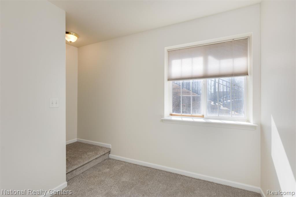 41582 Hamlet Lane, 68, Novi, MI — Photo 17