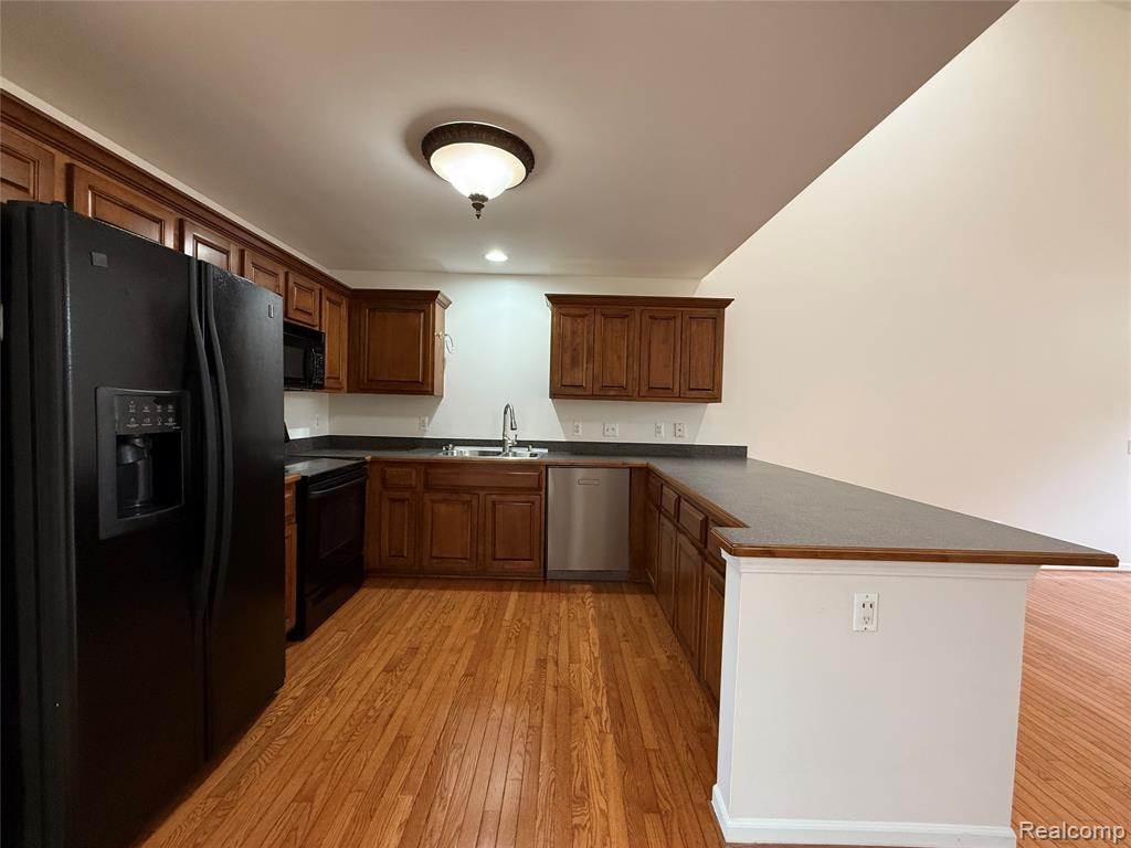 55503 Boardwalk Drive, Utica, MI 48316 — Photo 13