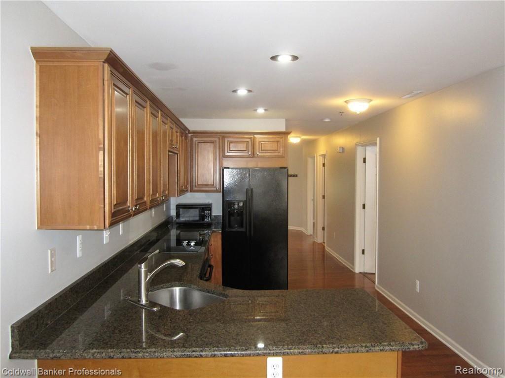 610 E Eleven Mile Road, Royal Oak, MI 48067 — Photo 11