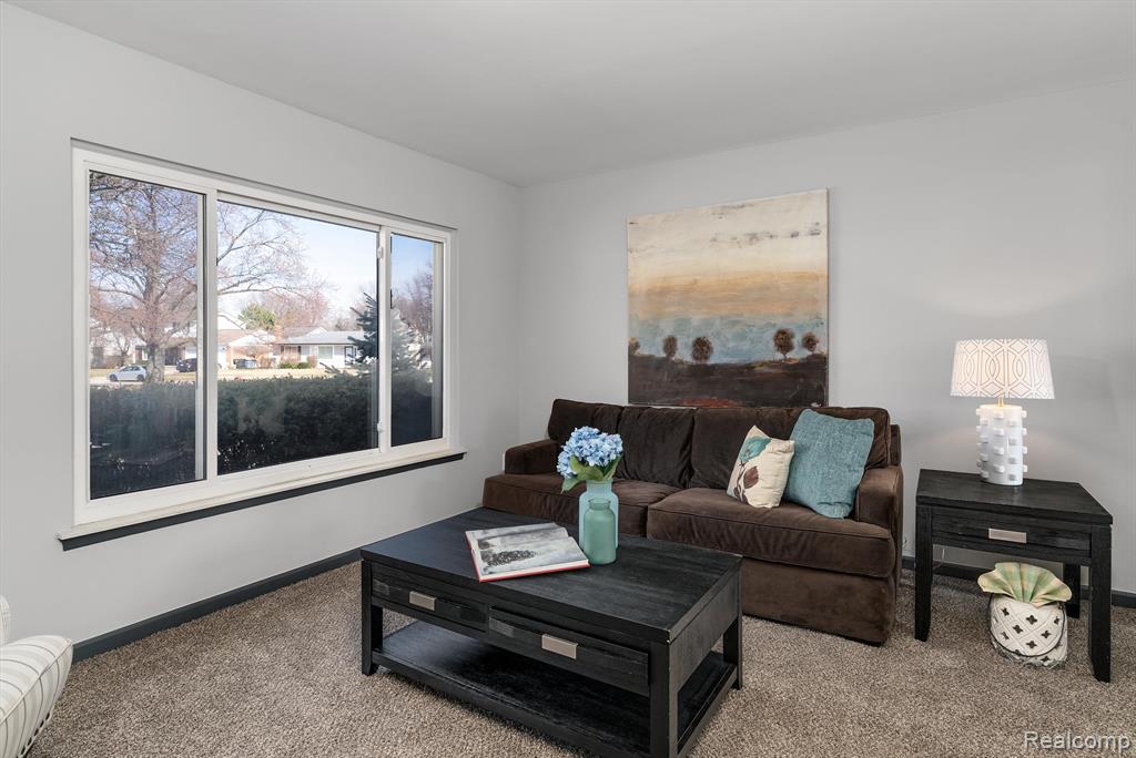 40621 RINALDI Drive, Sterling Heights, MI 48313 — Photo 7