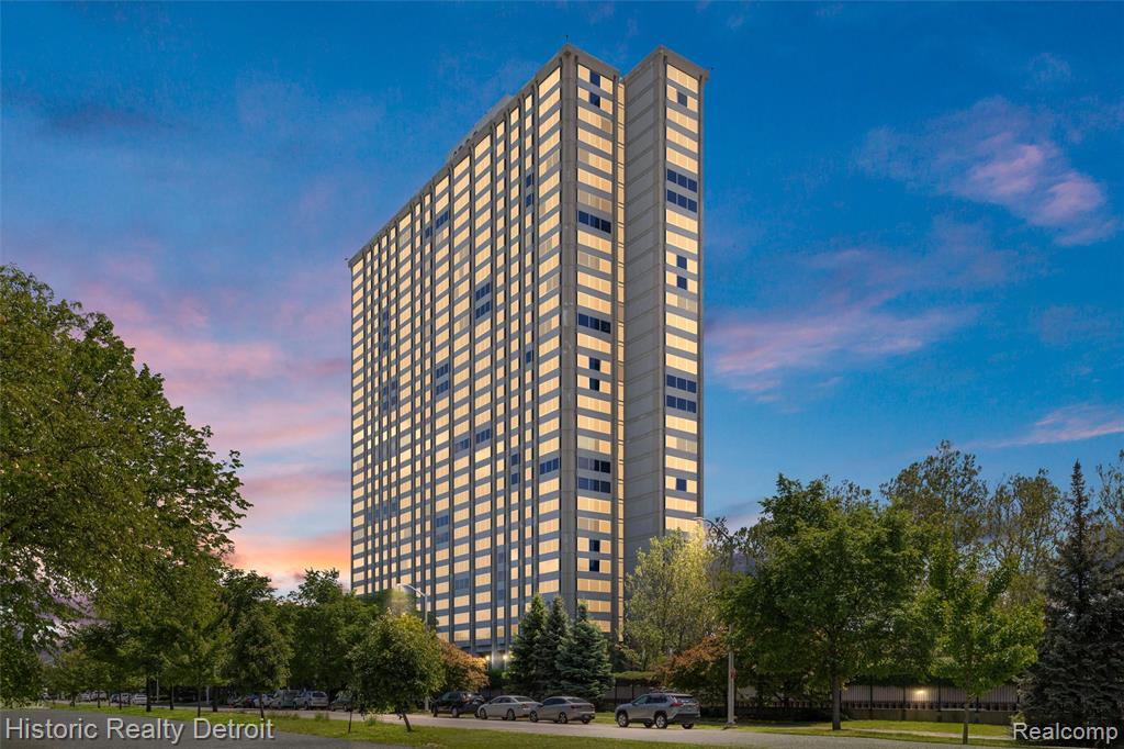1300 E Lafayette Street E, 205, Detroit, MI 48207