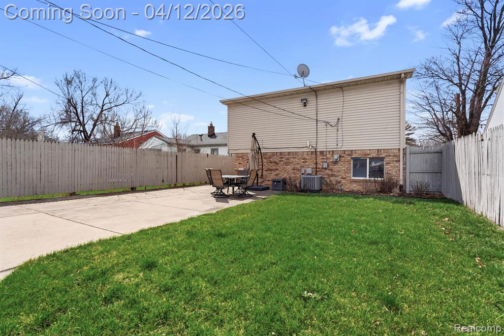 14771 Poplar Street, Southgate, MI 48195 — Photo 21