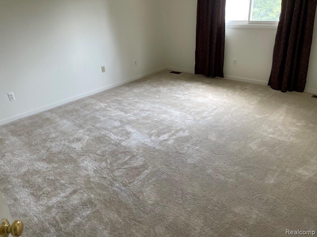 43590 WENDINGO Court, Novi, MI — Photo 16