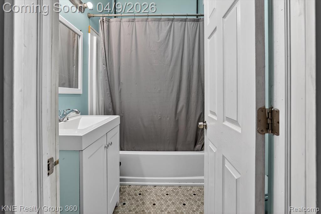 217 Maple Avenue, Alma, MI 48801 — Photo 26