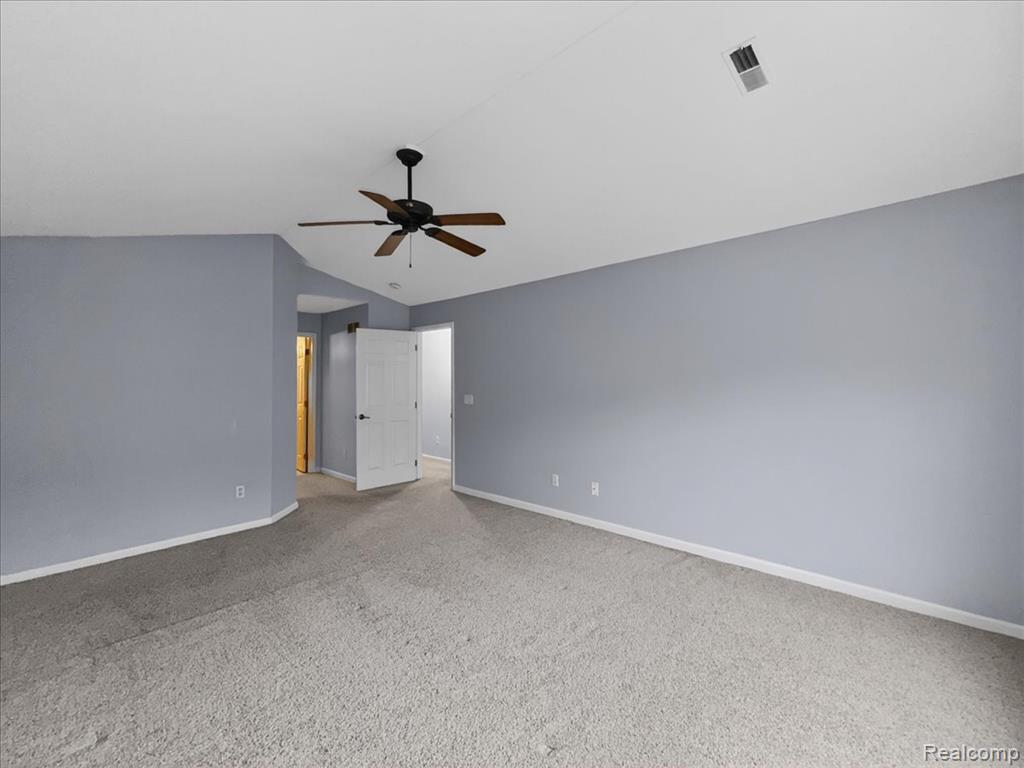 731 Amberly Drive, C, Waterford, MI 48328 — Photo 16