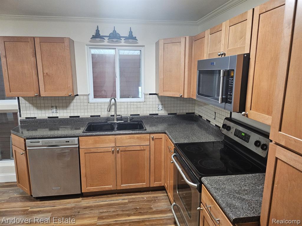 5 MEDFORD Circle, Ann Arbor, MI 48104 — Photo 11