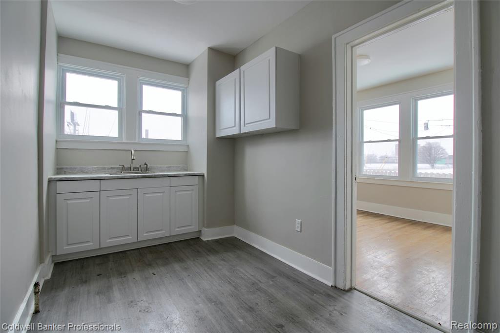 4899 Hillsboro Street, Detroit, MI 48204 — Photo 11