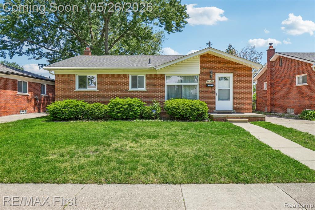 29636 Spoon Avenue, Madison Heights, MI 48071