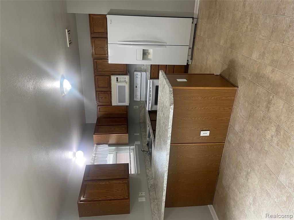 401 Buffalo, Trenton, MI 48183 — Photo 21