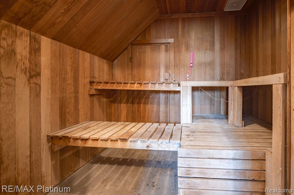 4015 BENNETT LAKE Road, Fenton, MI 48430 — Photo 34