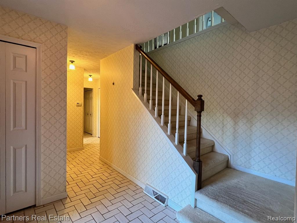 5618 Mountain Road, Brighton, MI 48116 — Photo 19