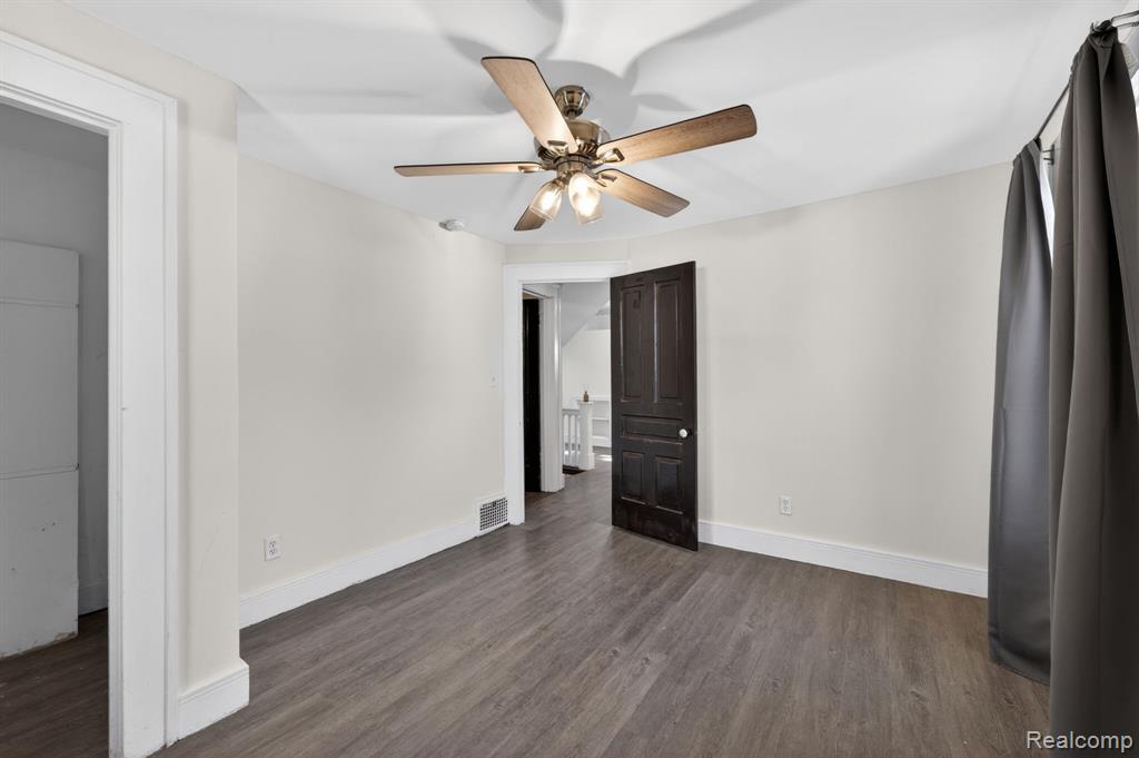 925 W Kalamazoo Street, Lansing, MI 48915 — Photo 43