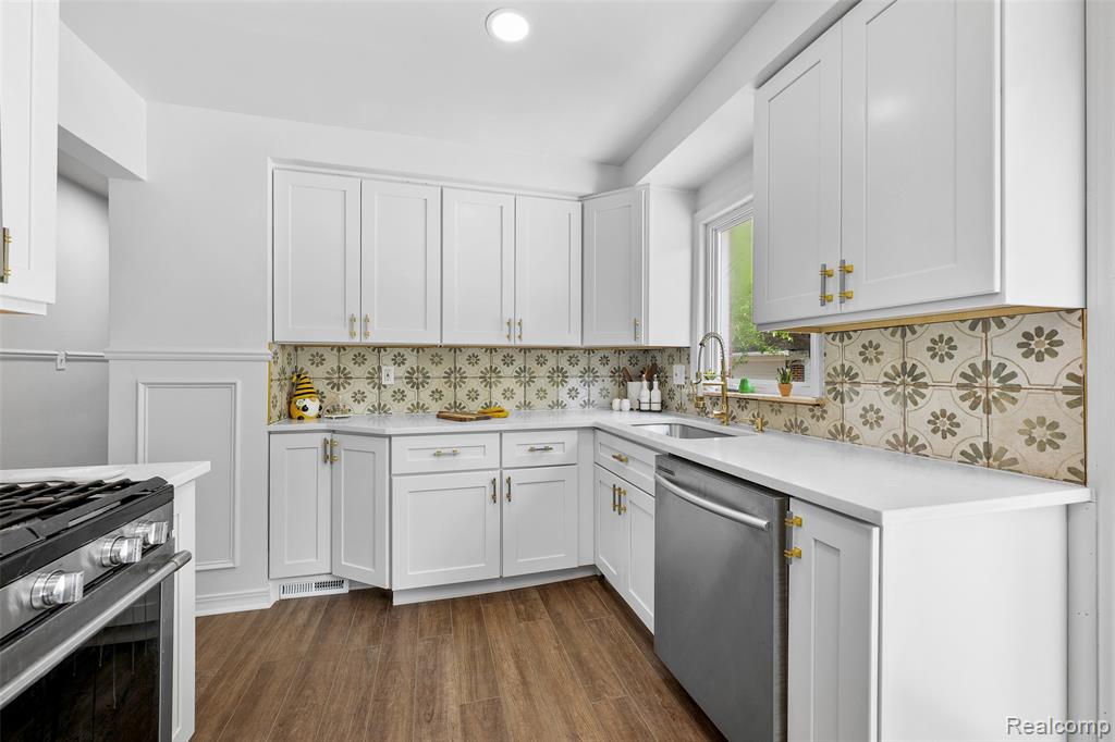 9075 McKinley Street, Taylor, MI 48180 — Photo 10