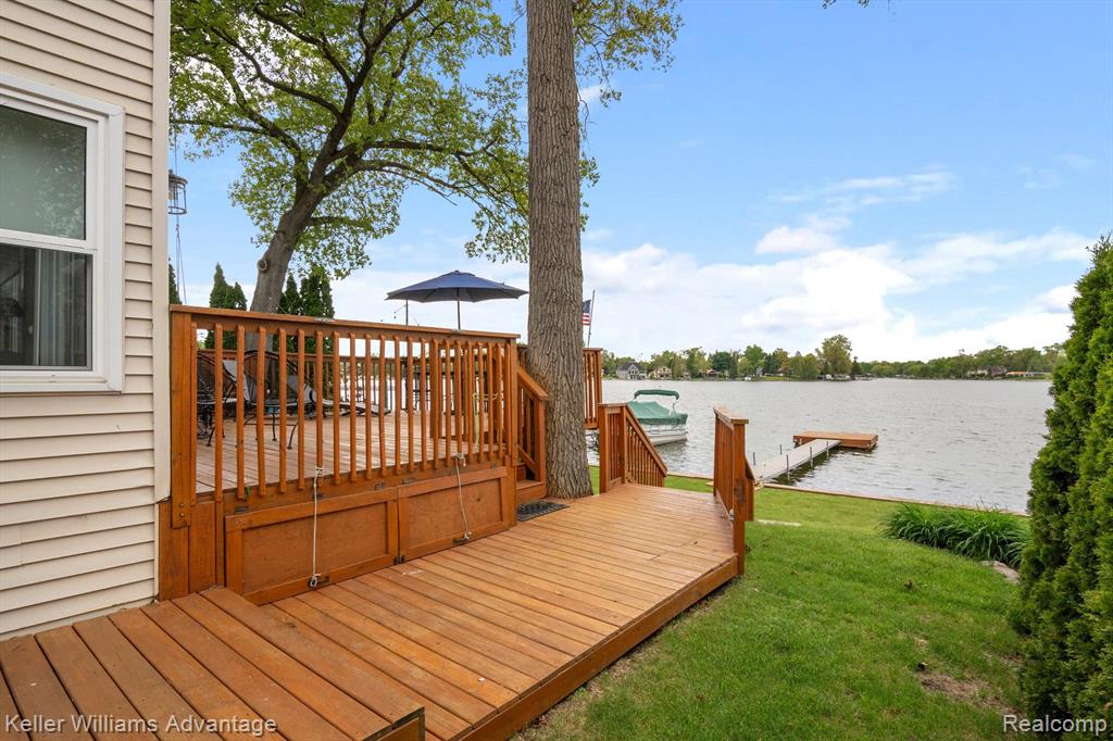 8518 CASCADE Street, Commerce Twp, MI 48382 — Photo 21