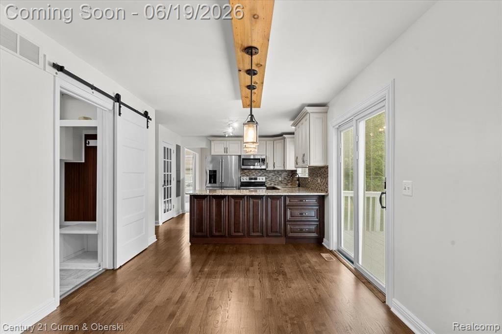 4630 Commerce Woods Drive, Commerce Twp, MI 48382 — Photo 8