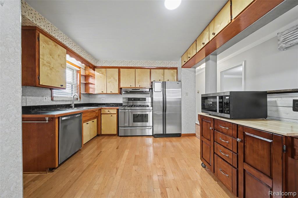 8031 Pardee Road, Taylor, MI 48180 — Photo 8