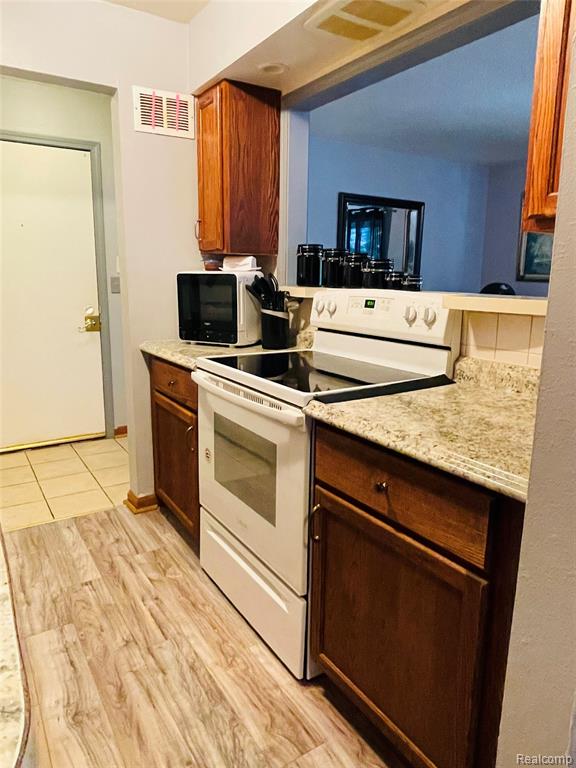 6131 Western Drive, 45, Saginaw, MI 48638 — Photo 16