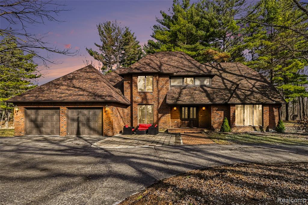 100 N Latson Road, Howell, MI 48843