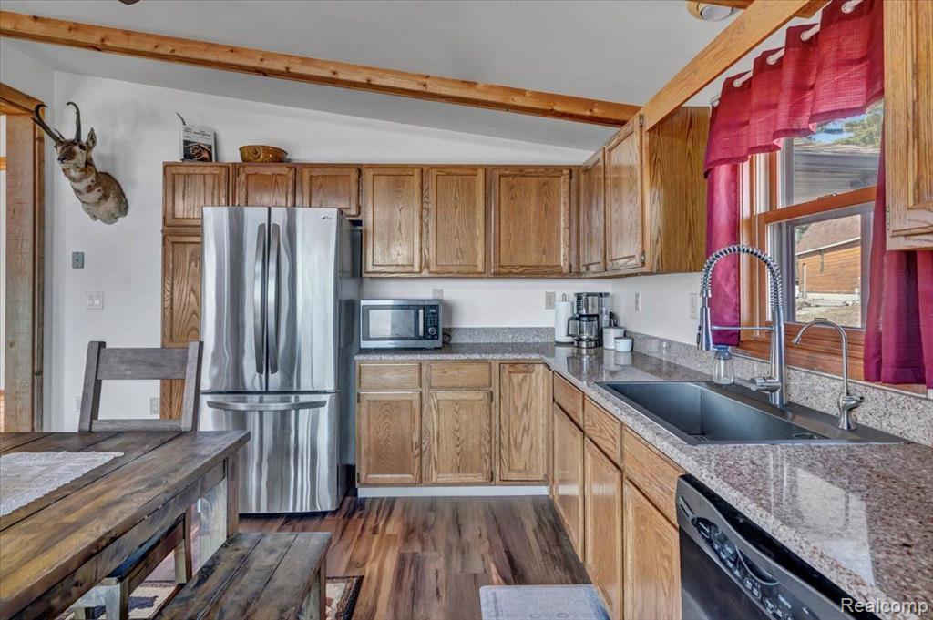 5300 E Alcona Road, Harrisville, MI 48740 — Photo 9