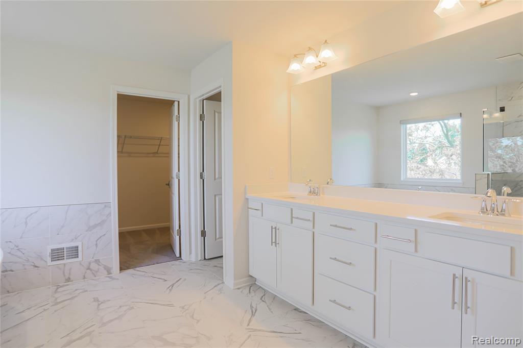 13101 Valencia Drive, Utica, MI 48315 — Photo 68