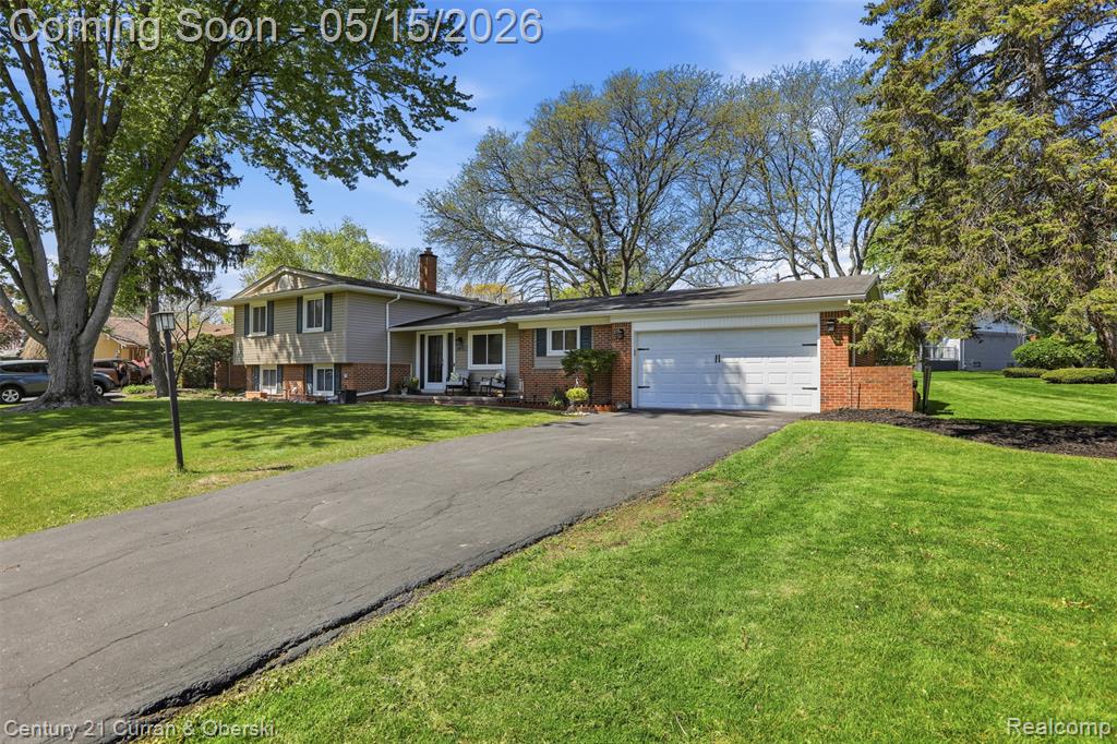 6632 PINE EAGLE LN Street, West Bloomfield, MI — Photo 3