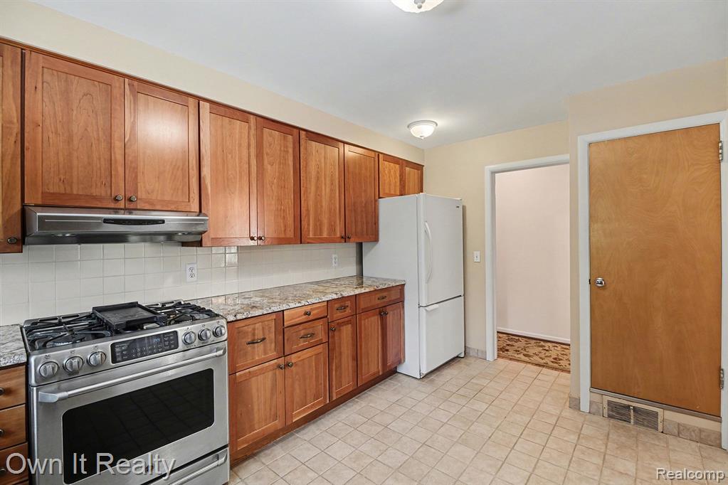 746 S Highland Street, Dearborn, MI 48124 — Photo 10